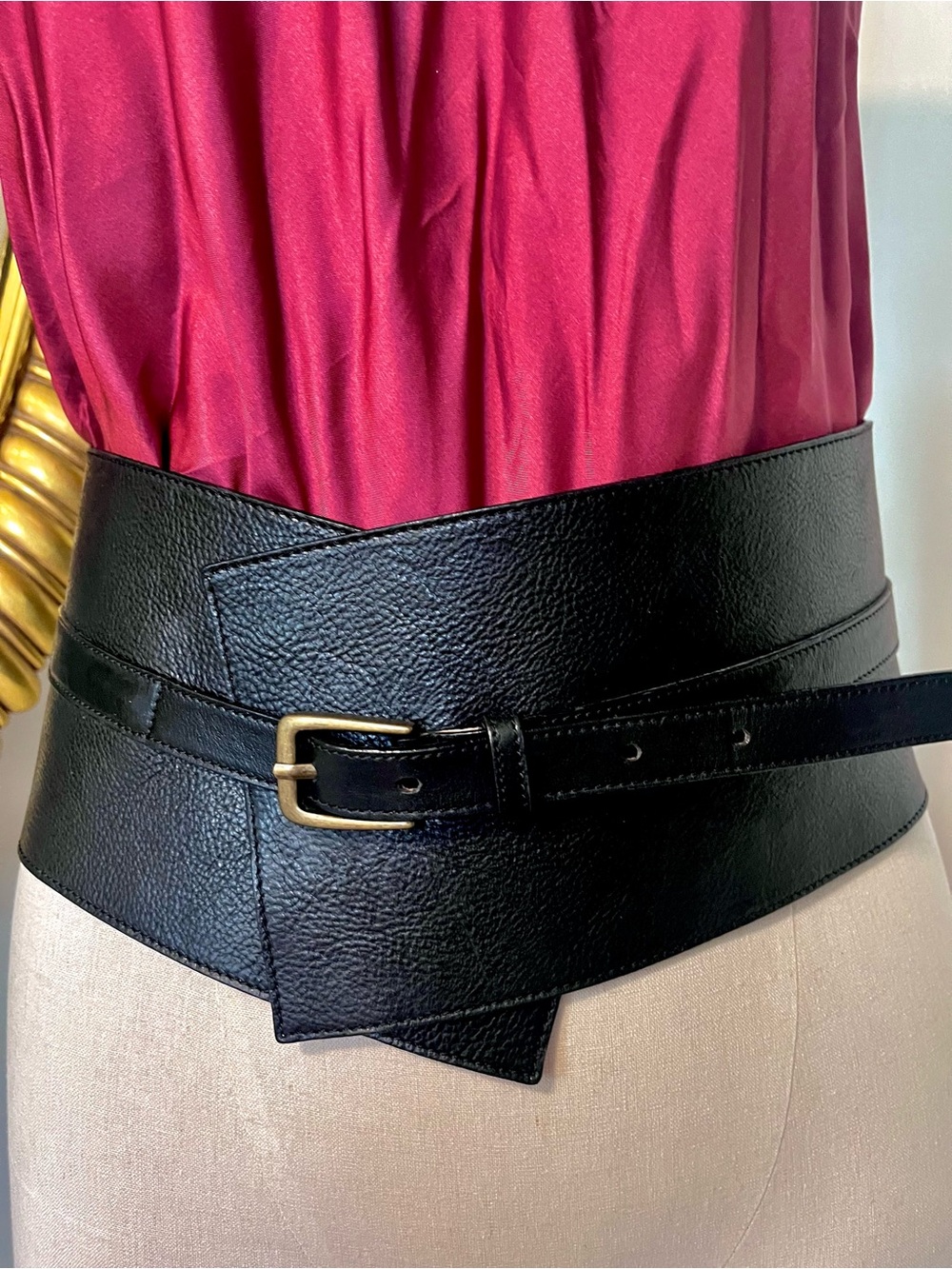 Saks Fifth Avenue Extra Wide Black Leather Waist Belt with Buckle, Sz L
